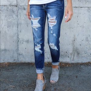 Vici Distressed Jeans NWOT